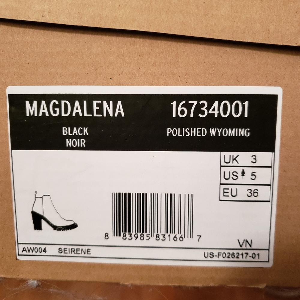 Dr. Marten's Magdalena leather Boot - Picture 4 of 4